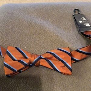 Bow tie
